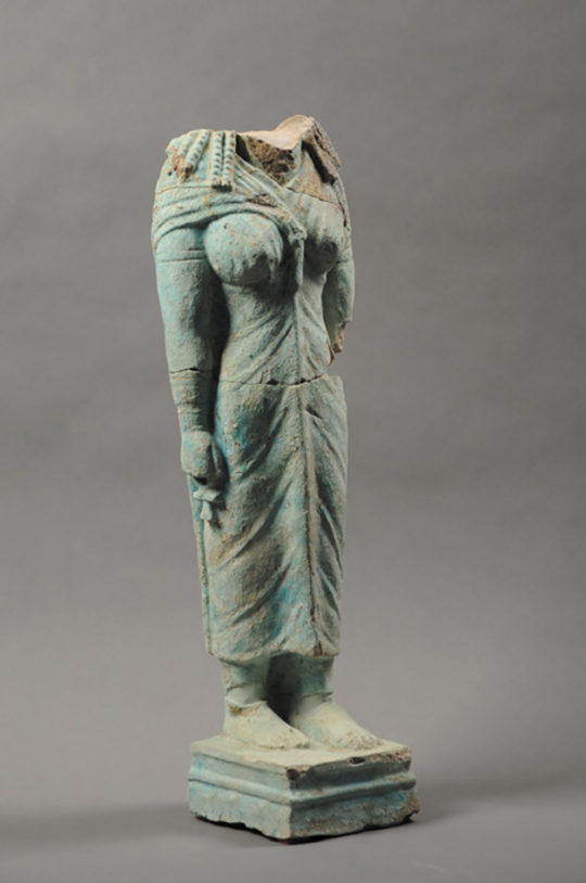 Statue der Göttin Isis