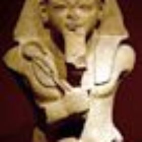Oberteil einer Sitzfigur Ramses’ II.