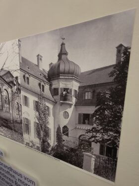 Schwarzweiß Bild des Hildebrandhauses